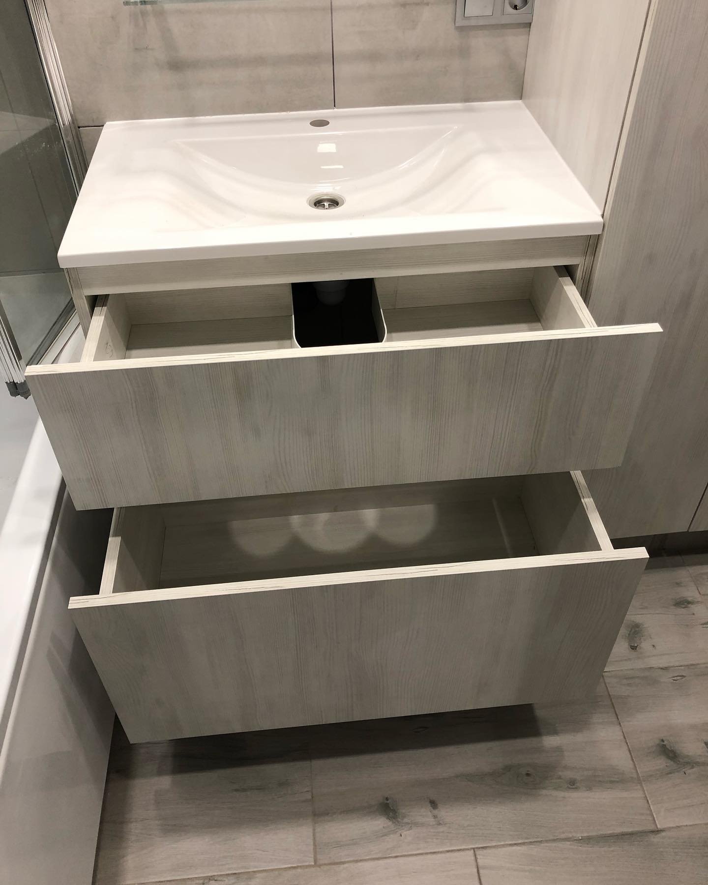 Custom wardrobe installation