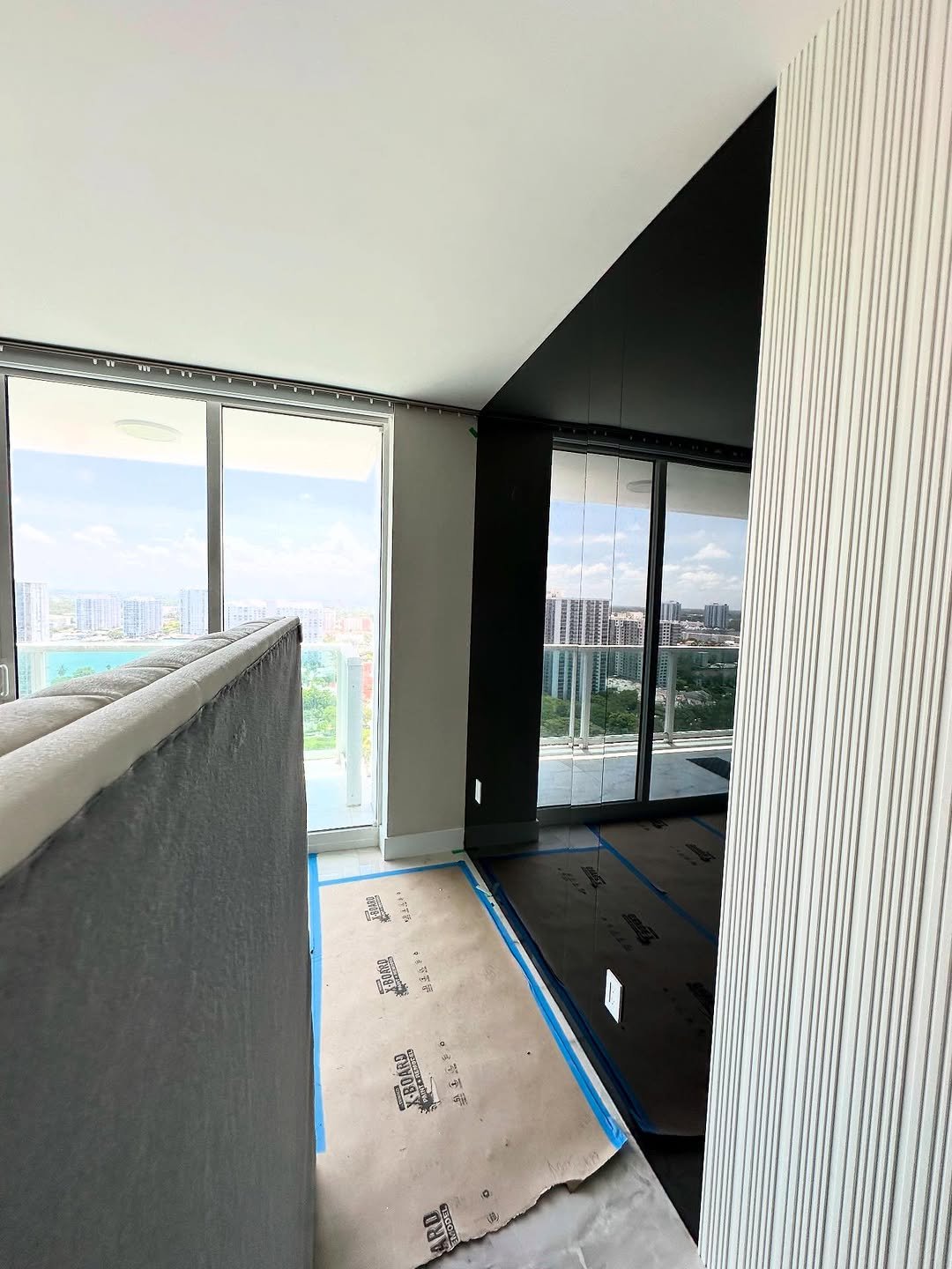 Frameless glass railing — balcony installation